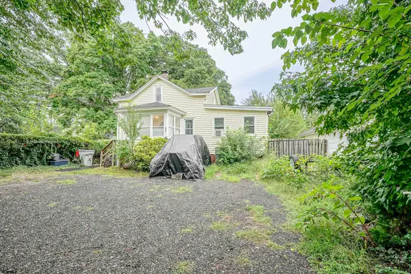 204 N 8th Street, Vineland, NJ 08360