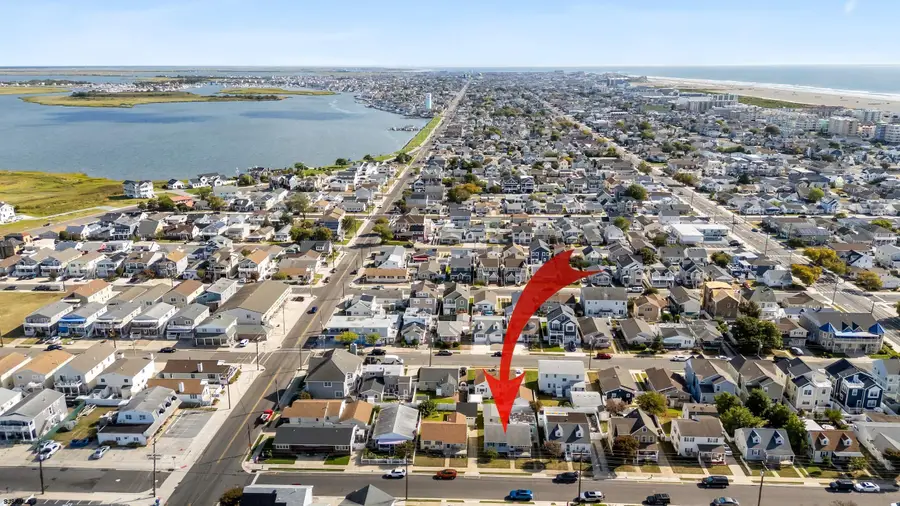 107 E Hollywood Avenue, Wildwood Crest, NJ 08260 - #3