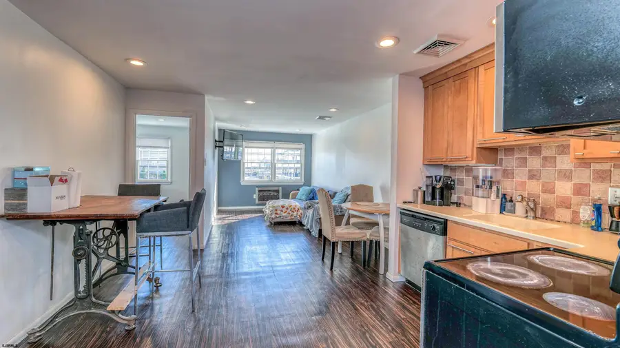 7811 Atlantic Ave #2, Margate City, NJ 08402 - #3