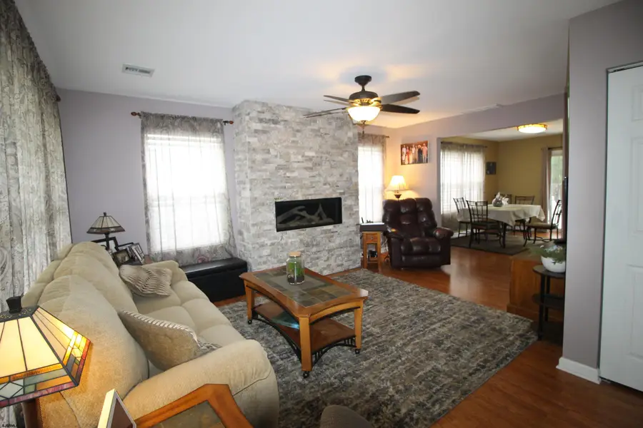 543 Brandywine Dr, Galloway, NJ 08205 - #3