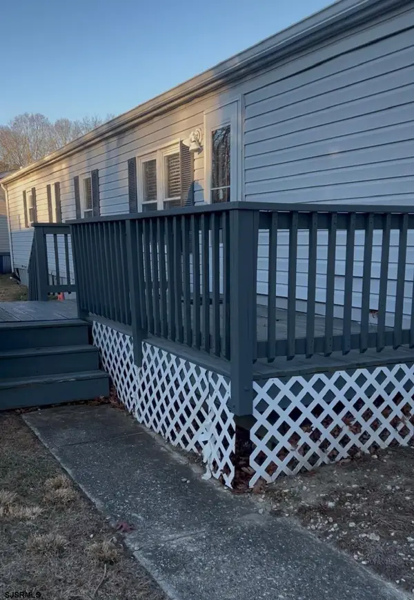 611 Seabreeze, Egg Harbor Township, NJ 08234