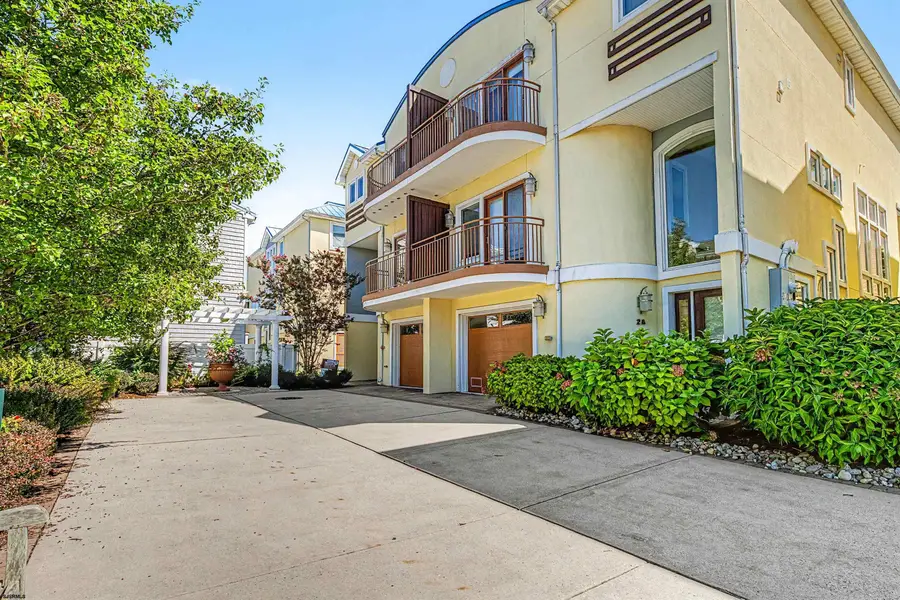223 N Washington Ave #2B, Margate City, NJ 08402-1129 - #2