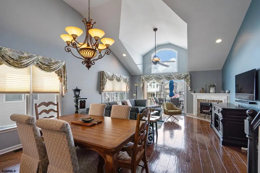 134   W 74th Street #West, Sea Isle City, NJ 08243-1329 - #3