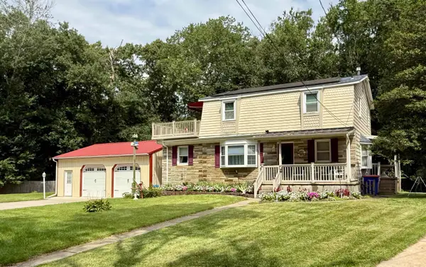 312 SW Lakeshore, Laurel Lake, NJ 08332