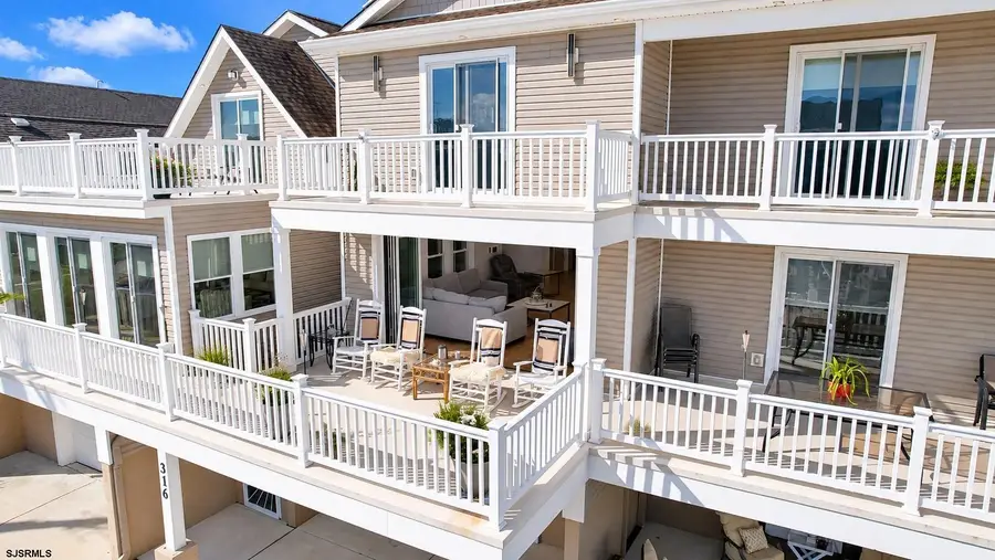 316 Suffolk N Ave, Ventnor City, NJ 08406 - #3