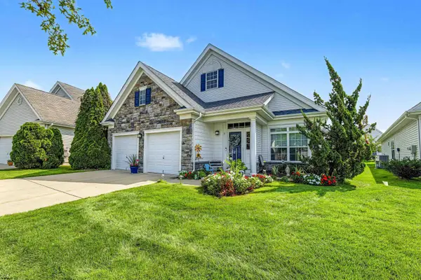 5 Burnside Dr, Egg Harbor Township, NJ 08234