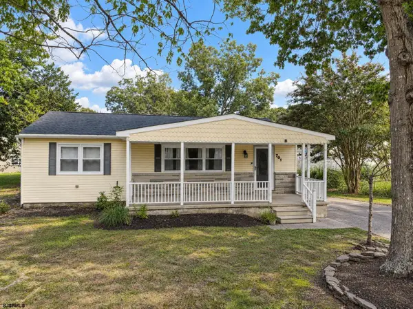 701 Coventry Ln, Egg Harbor Township, NJ 08234