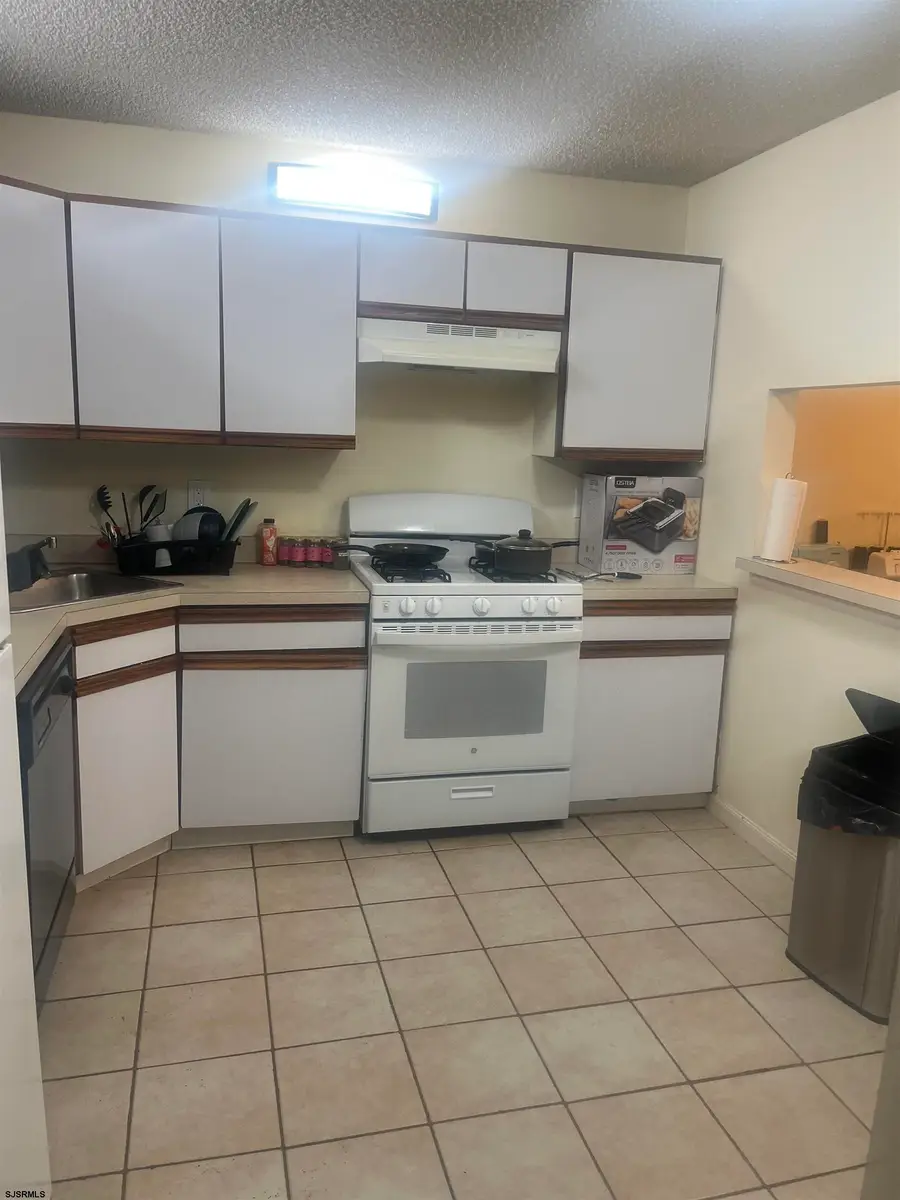 44 Colonial Ct #44, Smithville, NJ 08205 - #2