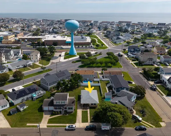 3 Girard Pl, Brigantine, NJ 08203