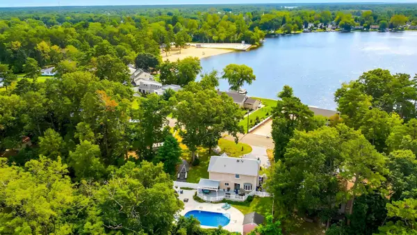 6521 Lake Dr, Mays Landing, NJ 08330