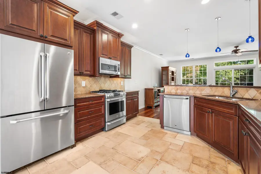 571 Carlisle Ln, Galloway, NJ 08201 - #3