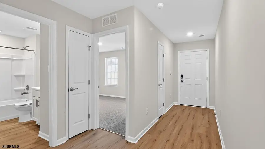 5 Santa Monica Road, Egg Harbor, NJ 08234 - #2
