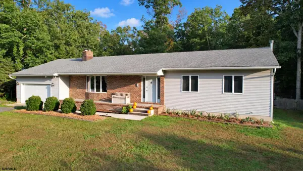 156 Mcdonald Ave, Maurice River Township, NJ 08340