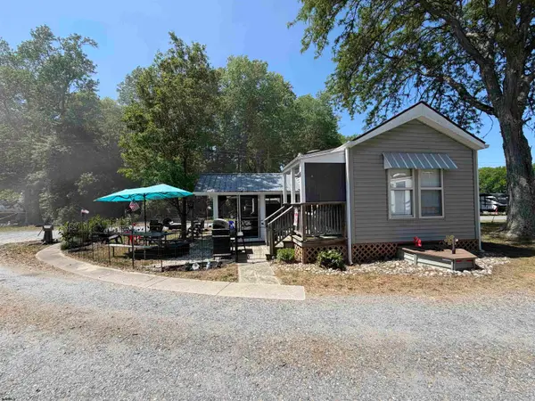 631 Chestnut Neck Road, Port Republic, NJ 08241