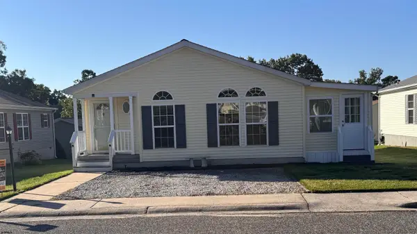 3 Fernwood Ln, Mays Landing, NJ 08330