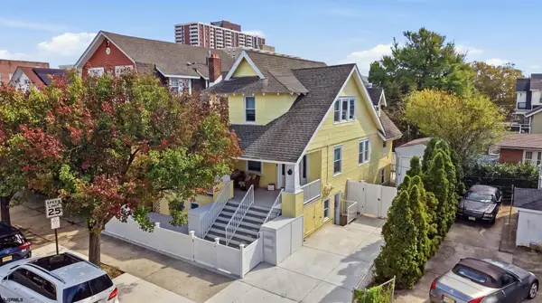 4714 Ventnor Ave, Atlantic City, NJ 08401-5627