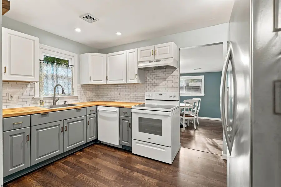 6212 Sears Ave, Mays Landing, NJ 08330 - #3