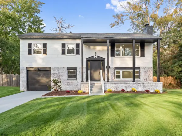 1 Black Oak Dr, Upper Township, NJ 08230