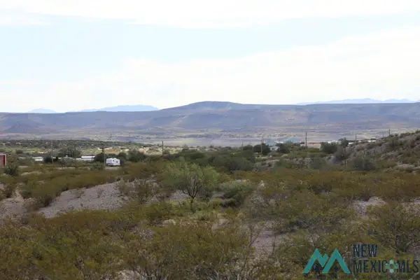000 Mustang Road, Elephant Butte, NM 87935