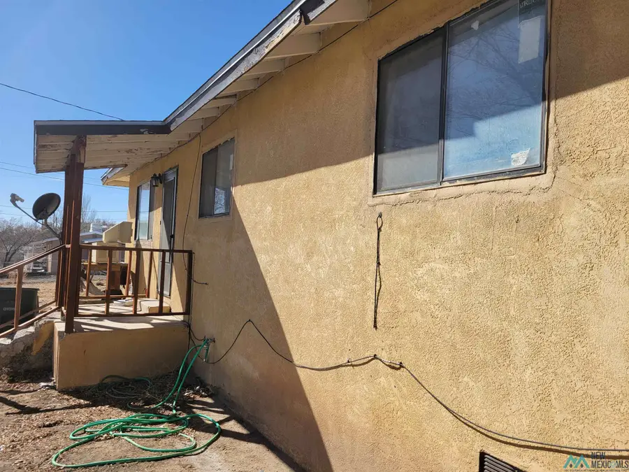 206 W Adams Avenue, Gallup, NM 87301 - Image #2