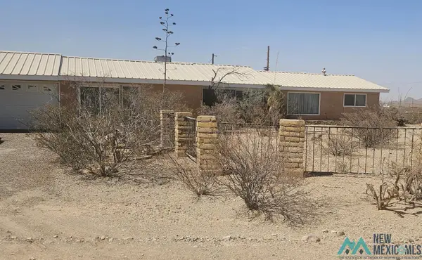 8475 San Joaquin Rd Se, Deming, NM 88030