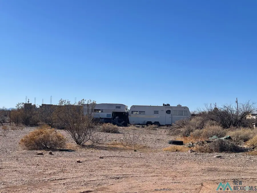 744 S Wisconsin St, Columbus, NM 88029 - Image #2