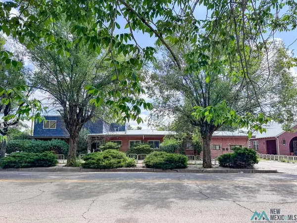 1050 8th St Street, Las Vegas, NM 87701