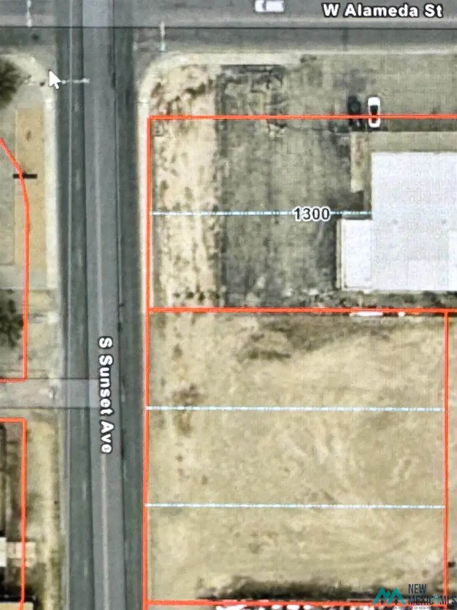 305 S Sunset Avenue, Roswell, NM 88203 - Image #2