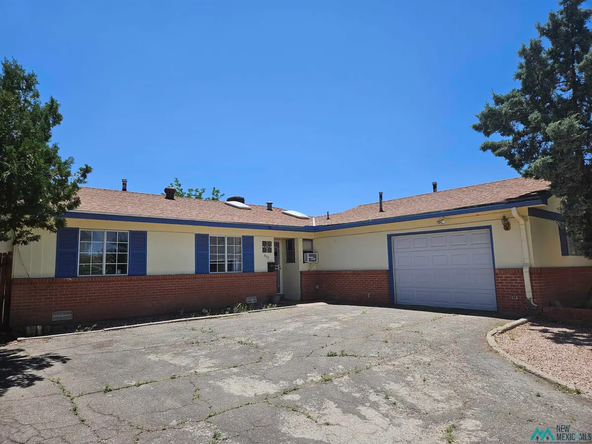 633 Mckee Drive, Gallup, NM 87301 - Image #1