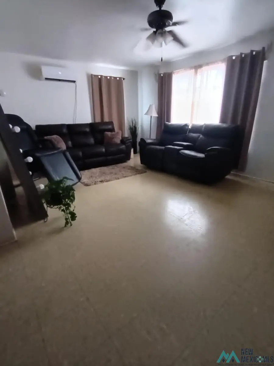 12 Murphy Pl, Roswell, NM 88203 - Image #2