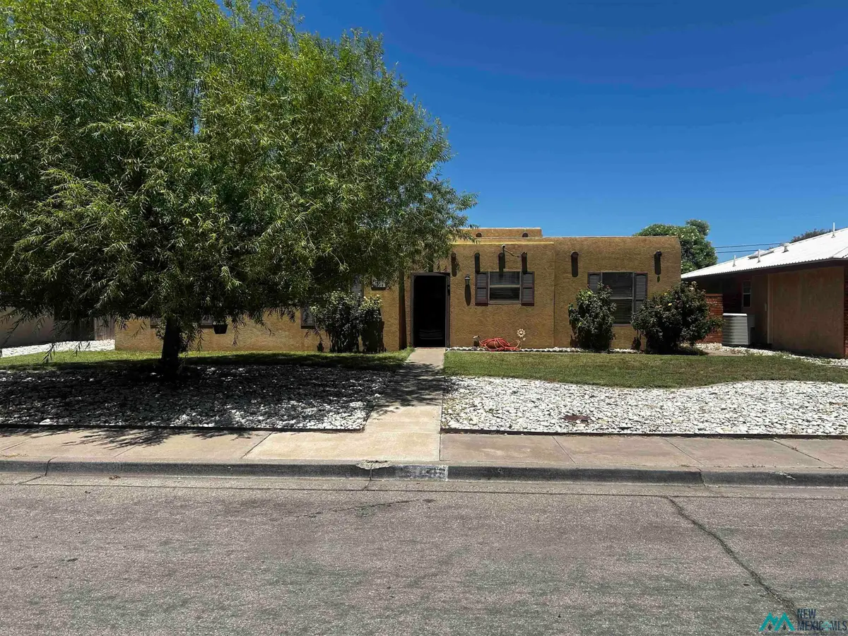 1009 Ivy Drive, Roswell, NM 88203 - Image #1