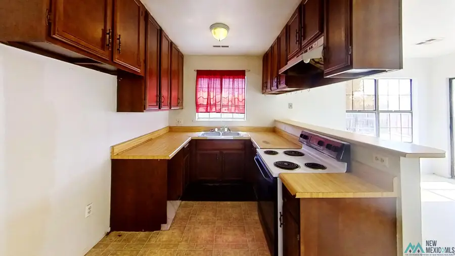 3412 Chee Dodge Boulevard, Gallup, NM 87301 - Image #2