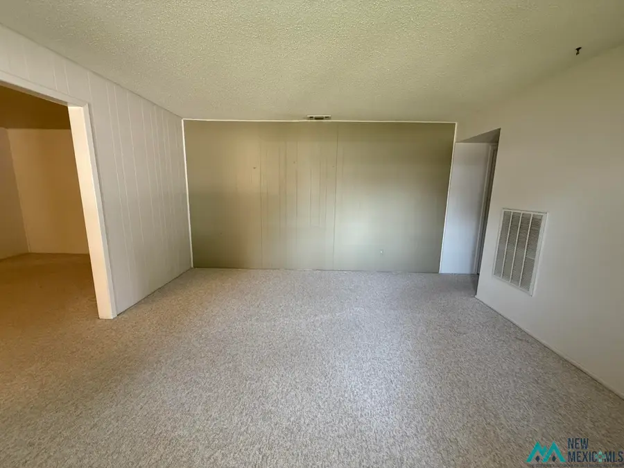 1802 W Clayton Avenue, Artesia, NM 88210 - Image #3