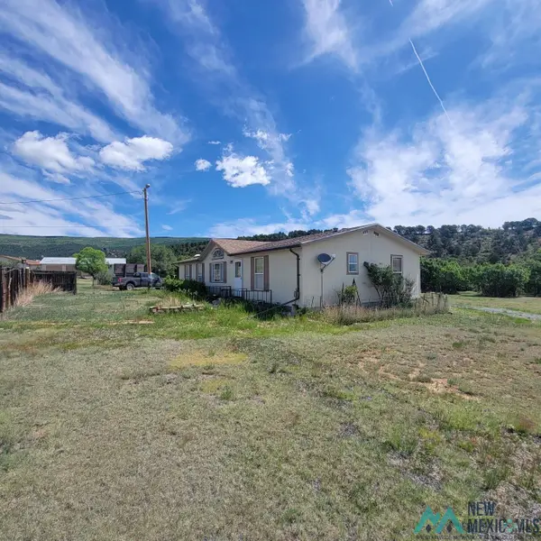21 S Oakwood Lane, Raton, NM 87740