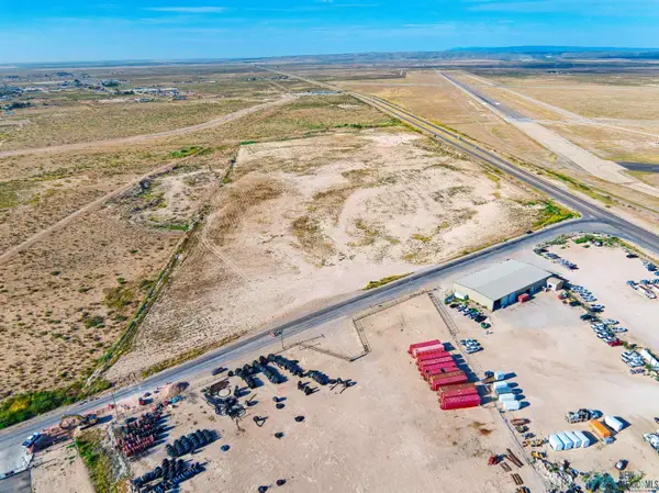 1401 W Derrick Road, Carlsbad, NM 88220