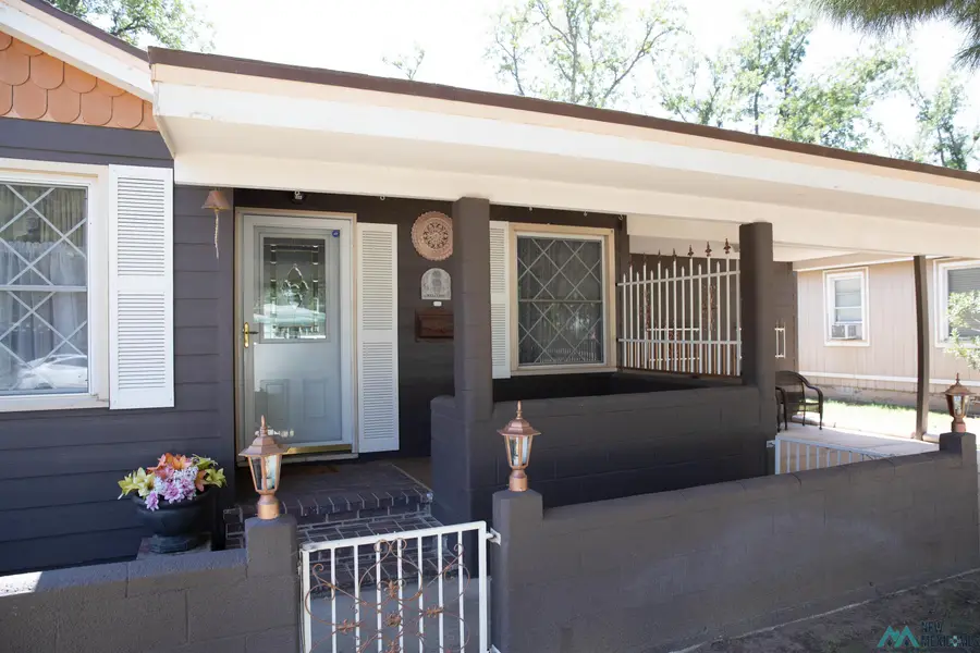 307 E Blodgett Street, Carlsbad, NM 88220 - Image #2
