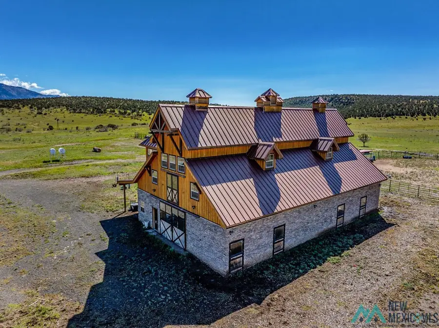 398 Pine Lodge Road, Capitan, NM 88316 - Image #3