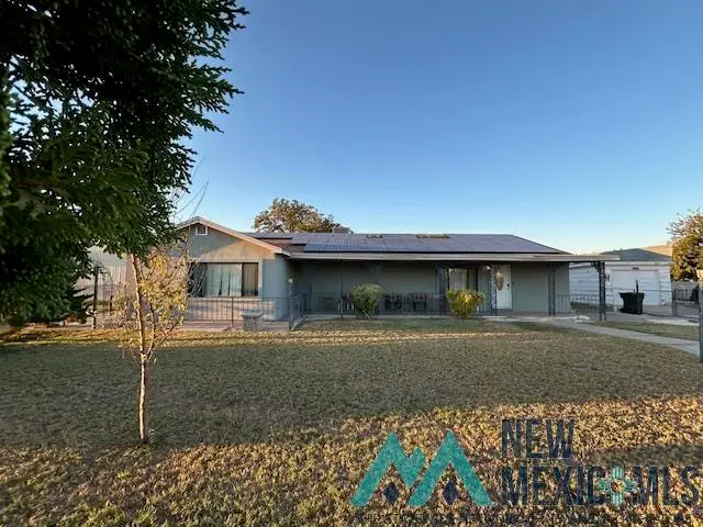 3204 W Lea Street, Carlsbad, NM 88220 - Image #1