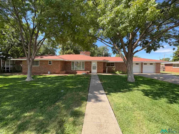 1502 S Kentucky Avenue, Roswell, NM 88203