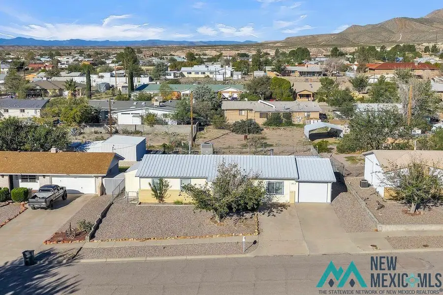 912 Ivy Street, Truth Or Consequences, NM 87901 - Image #2