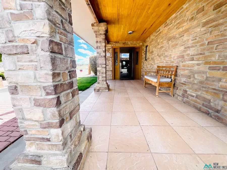 16 Crestview Road, Gallup, NM 87301 - Image #3