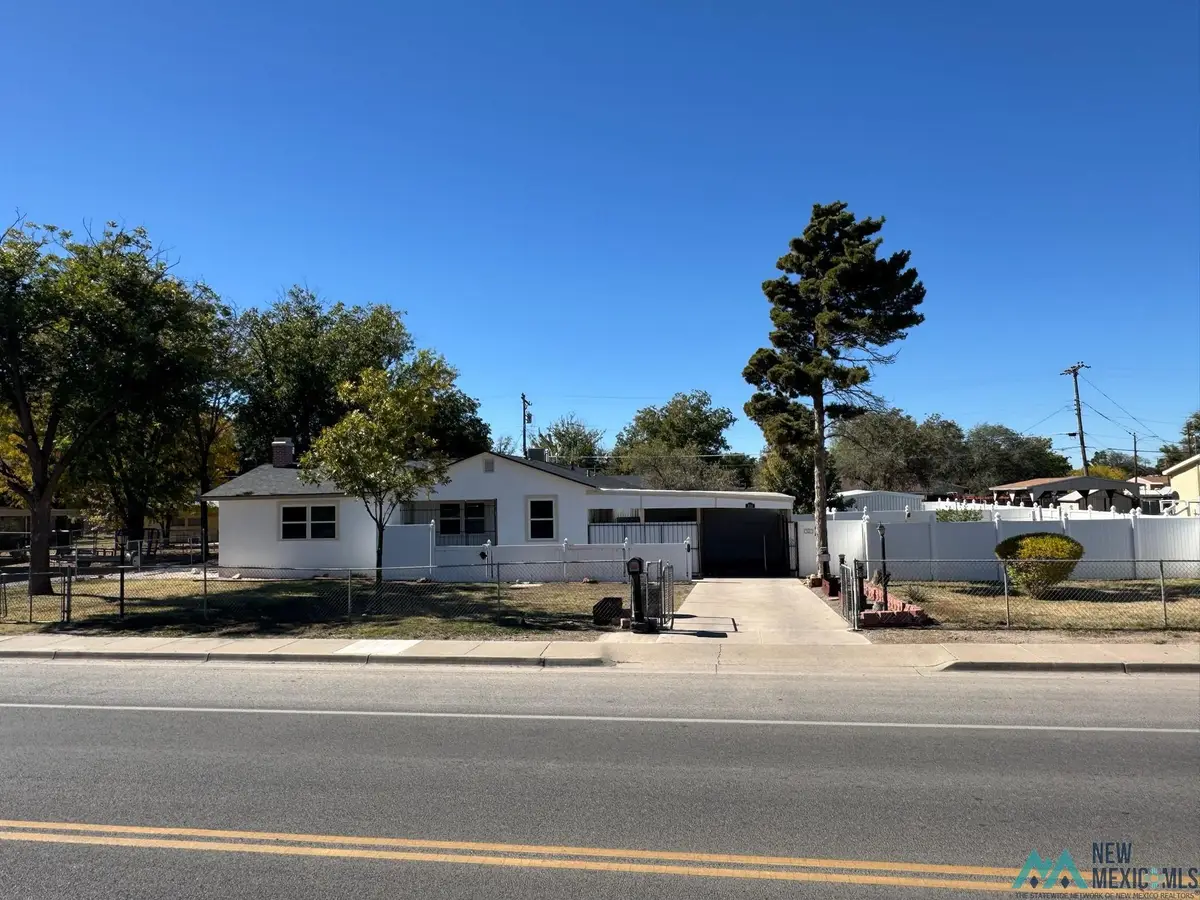 814 N Atkinson Avenue, Roswell, NM 88201 - Image #1