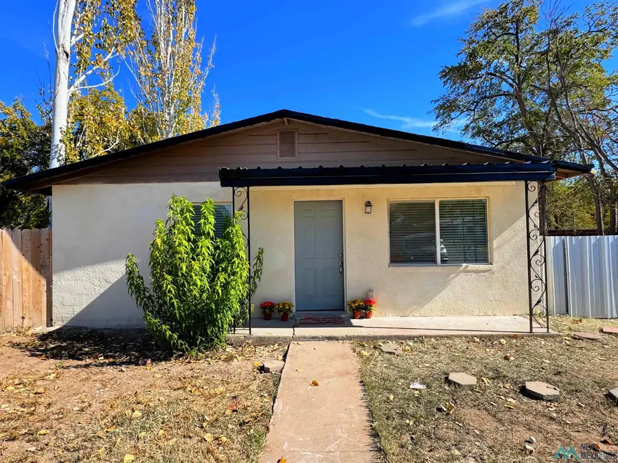 907 Norris Place, Roswell, NM 88201 - Image #3