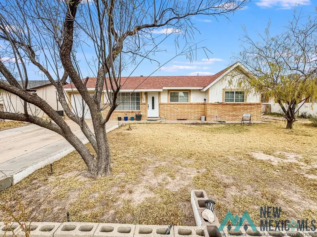 608 W Iron Avenue, Hobbs, NM 88240 - #1