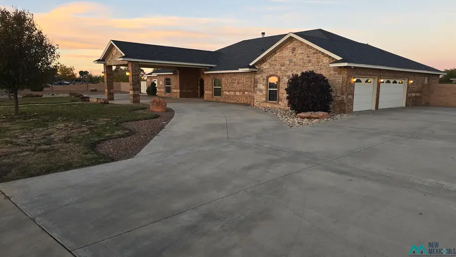 113 Colonial Estates Parkway, Clovis, NM 88101 - Image #2