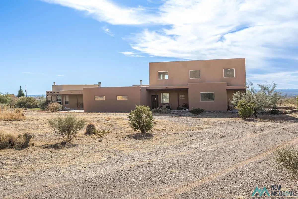 5012 Heno Mine Road, Las Cruces, NM 88011 - Image #1