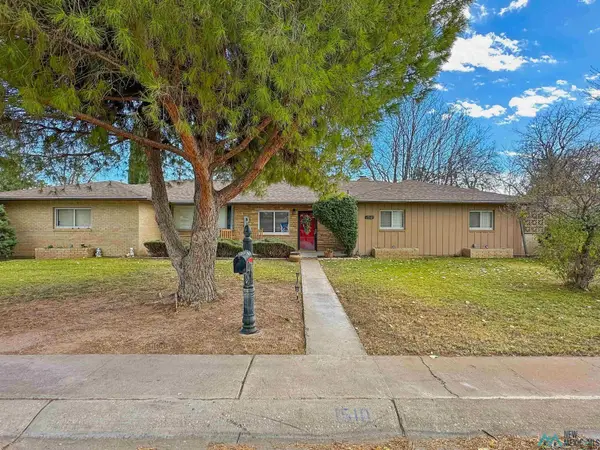 1510 S Country Club Circle, Carlsbad, NM 88220