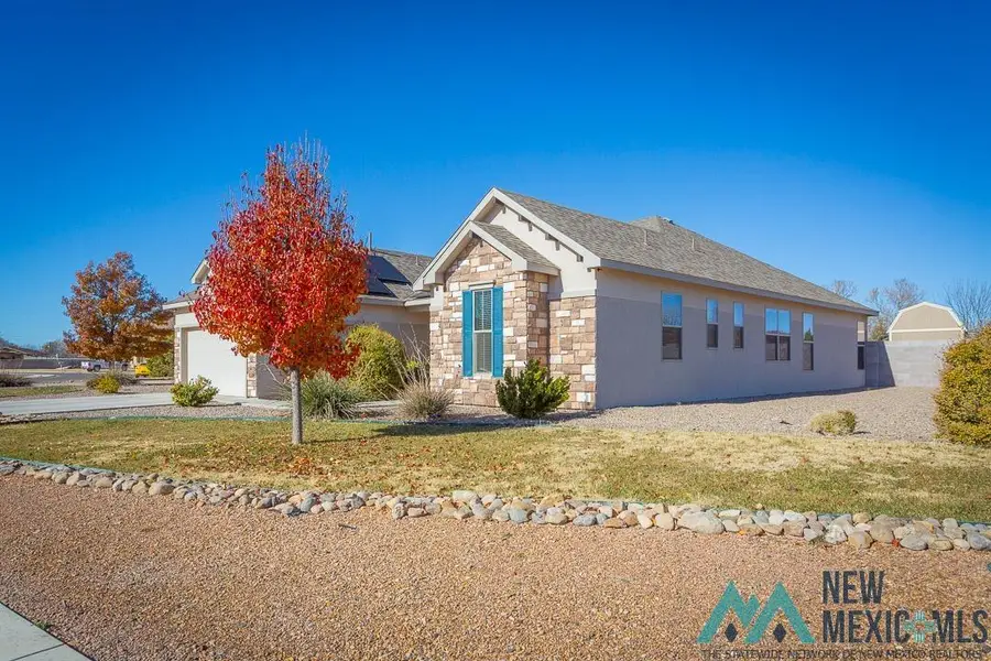 1105 Mimosa Drive, Roswell, NM 88201 - Image #2