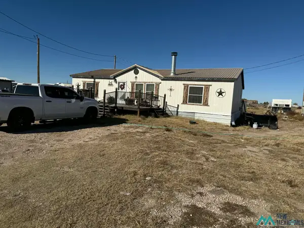 322-326 E Baregrass Lane, Hobbs, NM 88240