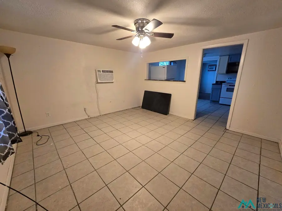 2417 Oregon Street, Carlsbad, NM 88220 - Image #3